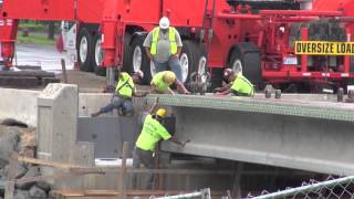 preview picture of video 'Manhan Bridge Construction - Easthampton Ma - MassDOT / Northern Construction 8/1/13'