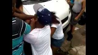 preview picture of video 'mujeres pelean por un  hombre k bariales'