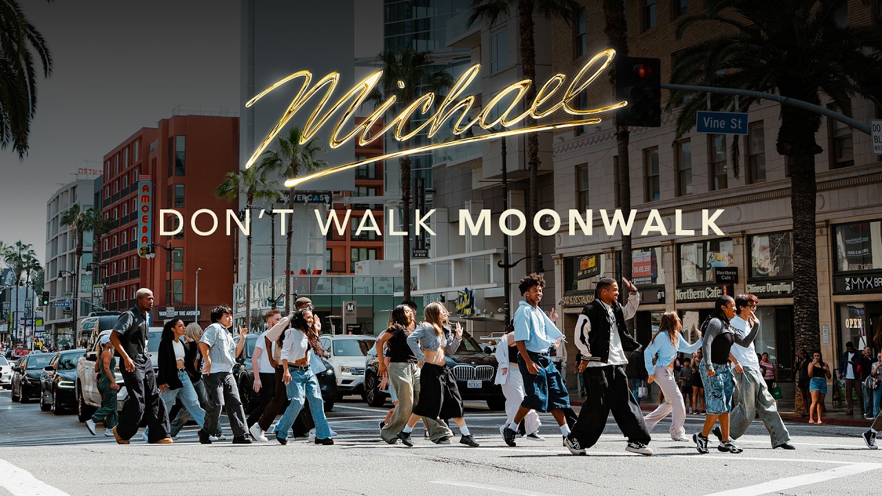 Miniature de la vidéo Don't Walk, Moonwalk du film Michael