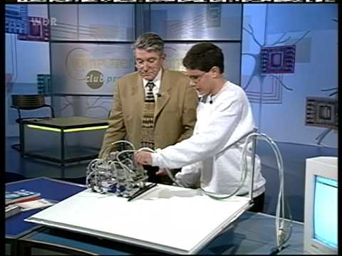 wdr computer club cc with robot that cleans solar panels