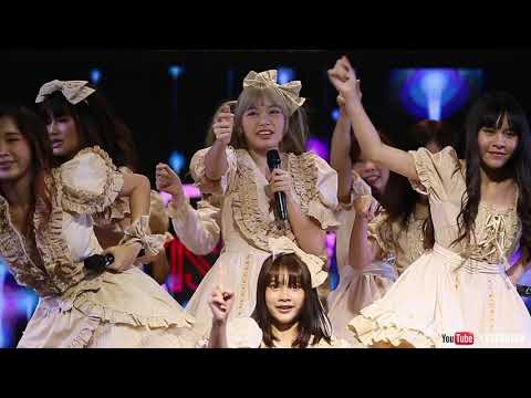 [Fancam Roong Wisdom ] เกี่ยวก้อย Pinky Promise - 1st Stage Show at Idol Exchange School in Love