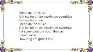 Union Carbide Productions - Maximum Dogbreath Lyrics