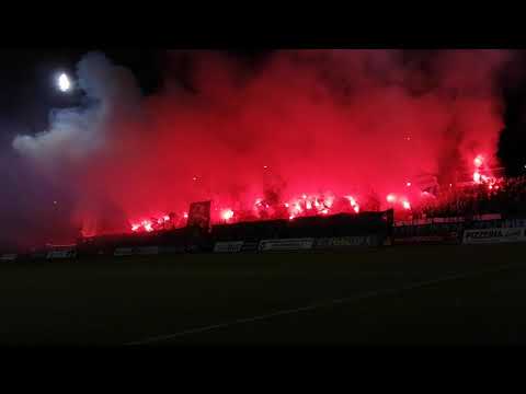 "DZIŚ ZAKŁADAMY MASKI DLA RESZTY KRAJU WZOREM - STREFA ODDZIELONA NIEBIESKIM KOLOREM" - RUCH CHORZÓW