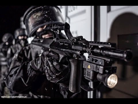 - Doku -  Einsatzkommando Cobra: Extremer als GSG9 und Navy SEALS