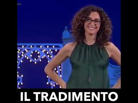 I SEGNALI DEL TRADIMENTO (UOMO VS DONNA) - Teresa Mannino un mito di donna e comica