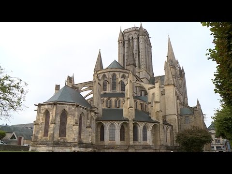 Coutances : son histoire, sa cathédrale et ses tripes !