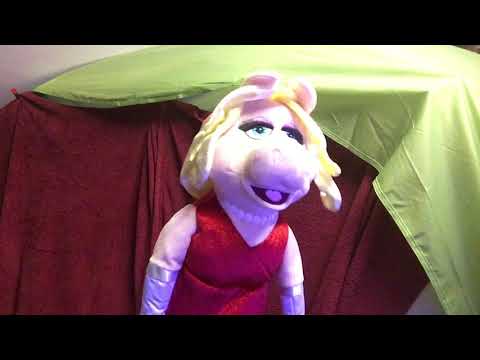 Miss Piggy Sings I’m Sorry