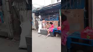 i gcás a bheith lámhaigh ag na cosa agus a reáchtáil anonn ar an tsráid : YouTube