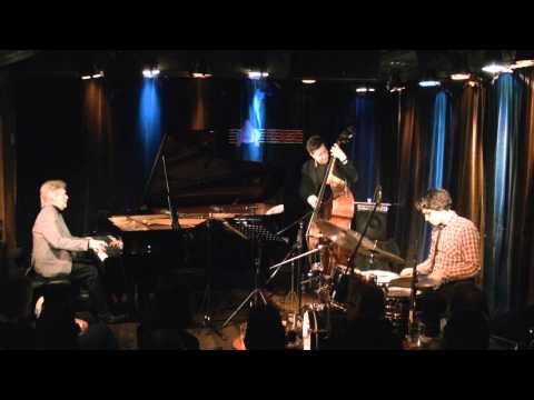 Alan Broadbent Trio - 