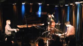 Alan Broadbent Trio - 