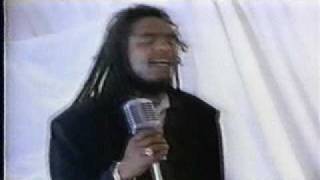 Maxi Priest - Groovin&#39; In The Midnight