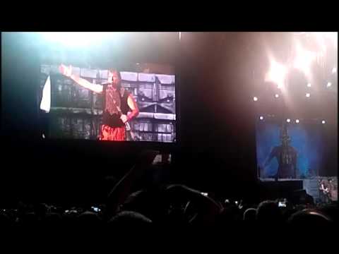 Bruce Dickinson de Iron Maiden le habla a El Salvador 6/03/2016 10:07 pm