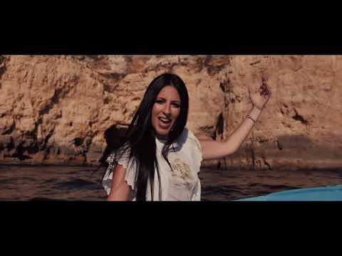 María Artés - Los Románticos (Videoclip Oficial)