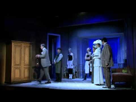 Naftalin (Radnóti Színház)