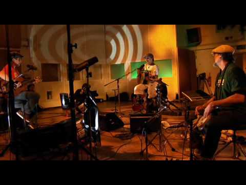 Manu Chao - Politik Kills (Live From Abbey Road )