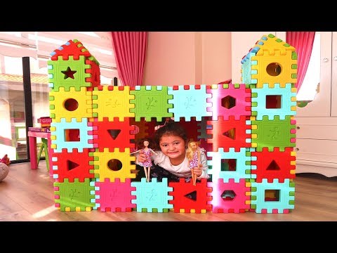 Öykü'ye Renkli Küp Puzzle'dan Prenses Şatosu Yaptık! Colors Princess Castle - Funny Kids Video