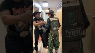 O Nº 1 do Mundo John Crimber levou a Fivela de Sioux Falls!