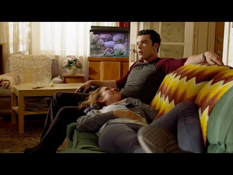 Ian, Carl & Kelly | "Can You Guys Show Me Some Moves?" | S09E06