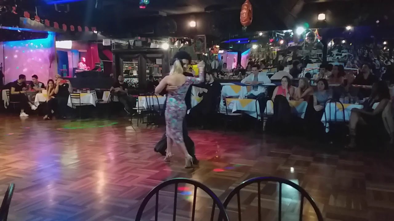 Vinicius Souza y Gaby Mataloni en Zais, São Paulo 3/3