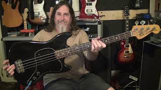 Video thumbnail for 1978 Fender Musicmaster Bass Review by Joe Hart