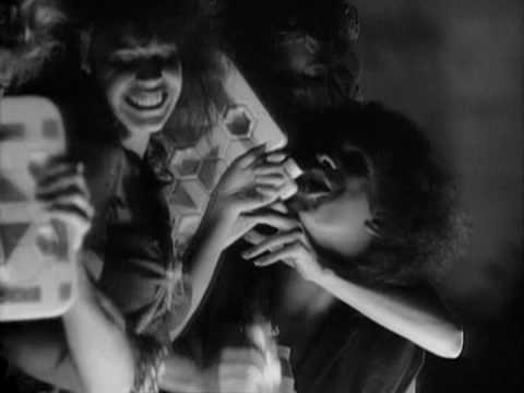 Kiss vs Tone Loc vs 20 Fingers - Lick It Wild Thing (DJ Schmolli Mashup Mix)