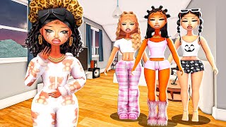 I SNUCK Inside A REALISTIC BADDIE ONLY SLEEPOVER FOR 24 HOURS   (LifeTogether 🏠 RP)