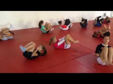 Ukemi football girls - RAJI UKEMI FITNESS