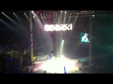 [FANCAM] 110226 Super Show 3 Manila - Oh My Goddess by TRAX