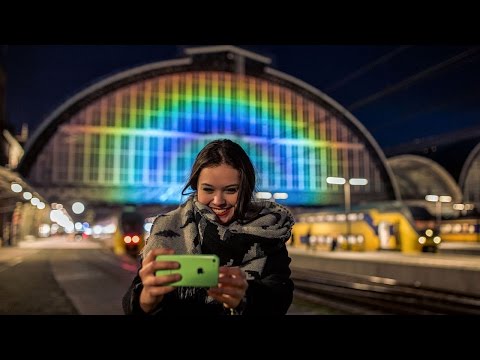 Daan Roosegaarde Uses "Techno Poetry" To Transform Everyday Experiences