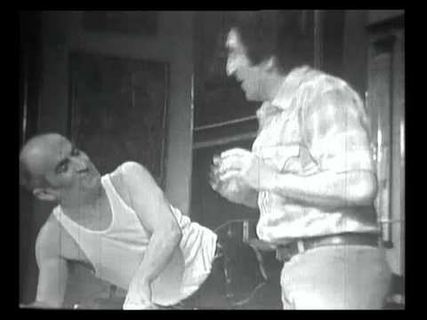 Απόσπασμα από τη θεατρική παράσταση του έργου Όσκαρ του [[#Claude Magnier [Κλωντ Μανιέ]#]] το 1972, με τον Λουί ντε Φυνές να βασίζει την ερμηνεία του πρωταγωνιστικού ρόλου του νευρικού, οξύθυμου κυρίου Μπαρνιέ στην τεχνική του καρατερίστα, με υπερβολή στη σωματική κίνηση, ρυθμικότητα, χρήση γκριμάτσας και χειρονομίας, αξιοποίηση των παύσεων.