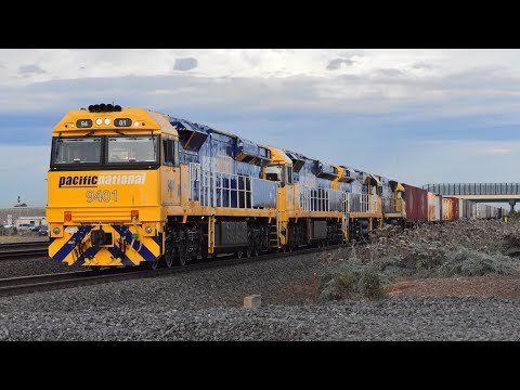 2AM5 Pacific National Intermodal With 3 New 94 Class Locos 12/08/25