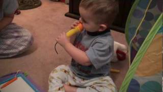 Pearl Jam baby sings The Fixer