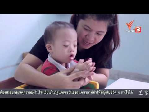 ป้องกันและค้อนของ ธ อร์ ของเล่นบ้าค้อนพรู