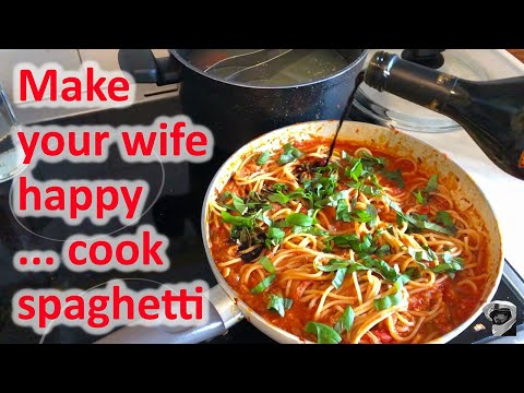 Make your wife happy - cook a spaghetti in anchovy and tuna sauce