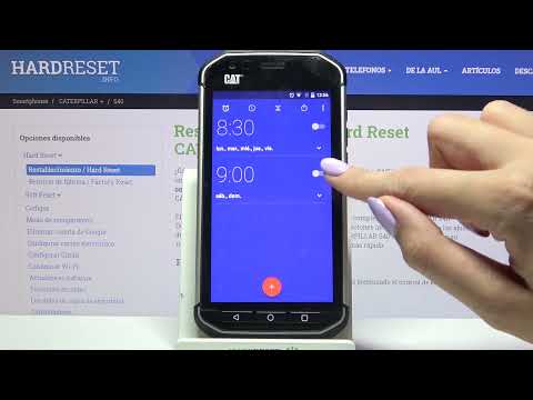 Cómo poner la alarma en CATERPILLAR S40 - poner el despertador