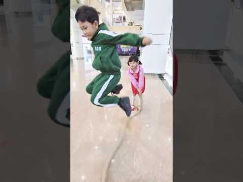 PLAYER 333 PLAYING JUMP ROPE 😱 #jumprope #player333 #squidgame3 #parody