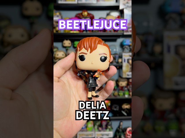 Vídeo relacionado con Funko Pop! Movies: Beetlejuice - Delia Deetz- Figura de Vinilo Coleccionable - Idea de Regalo - Mercancia Oficial - Juguetes para Niños y Adultos - Movies Fans - Muñeco para Coleccionistas