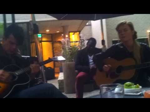Ilse DeLange & JB Meijers - Flying blind (at BBQ with TeamIlse from The Voice of Holland)