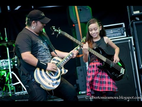 Ana María junto a Nepentes en Altavoz Fest 2014