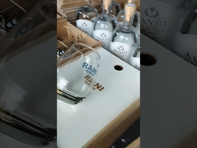 Vídeo relacionado con Pack taza The Walking Eggs + caramelos HuevoMolón regalo friki divertido | Taza desayuno zombies, regalo original cumpleaños para fans de series