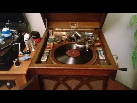 Merry Widow Lancers, Fig. 5 - Ariel Grand Record 78rpm - HMV 157 Gramophone