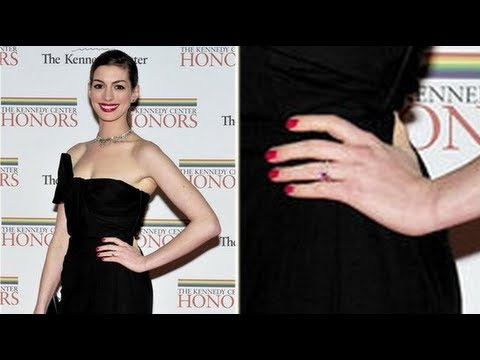 download lagu mp3 mp4 Anne Hathaway Engagement Ring Details, download lagu Anne Hathaway Engagement Ring Details gratis, unduh video klip Anne Hathaway Engagement Ring Details