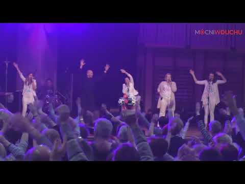 Tak pragnę wielbić Cię (Ptaki na niebie) - Mocni w Duchu live