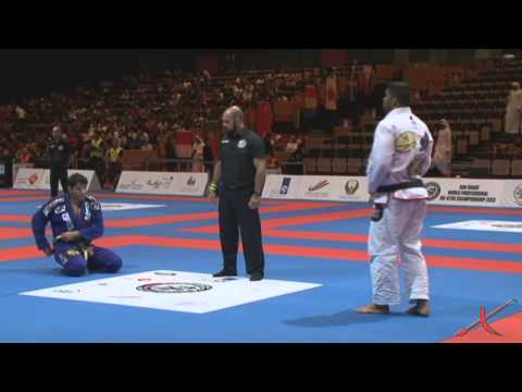 MUNDIAL ABU DHABI 2013 - Marcos Bochecha x Ricardo Evangelista by X-COMBAT