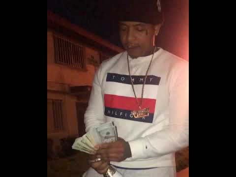 Ace Bad Ass “Poppin Bottles in my Jordan Down Projects 1:03 a.m😈💸🤑💪🏽🦍🍇 #RealWattsBaby