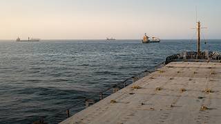 Schrödinger's Strait of Hormuz