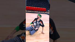 L’entraînement du clip « Dernière » commence 🔥 Merci coach #tonyparker 🏀