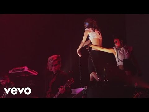 Adam Lambert - Strut (Glam Nation Live)