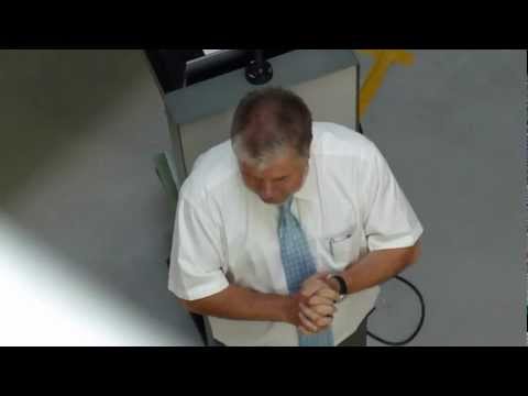 MP Kurt Beck beim Baustellenbesuch SOWI Mainz am 16.8.2012