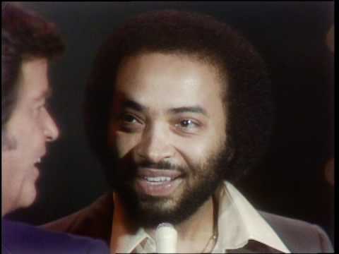 Dick Clark Interviews Glady's Knight & The Pips - American Bandstand 1981